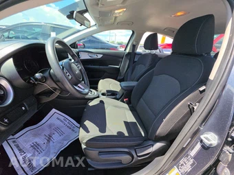 2024 Kia Forte LXS – miniatura 7