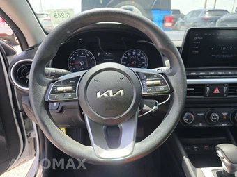 2024 Kia Forte LXS - miniatura 10