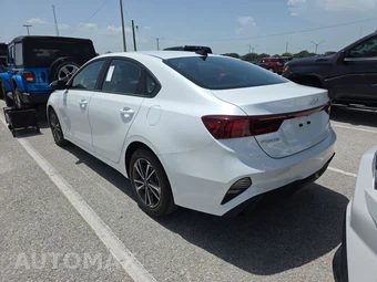 2024 Kia Forte LXS - miniatura 6