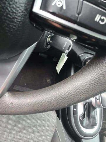 2024 Kia Forte LXS – miniatura 8