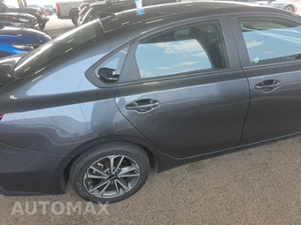 2024 Kia Forte LXS - miniatura 14