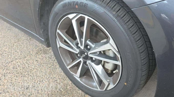 2024 Kia Forte LXS - miniatura 30
