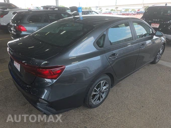 2024 Kia Forte LXS - miniatura 4