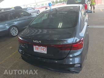 2024 Kia Forte LXS - miniatura 5