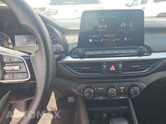 2024 Kia Forte LXS - miniatura 11