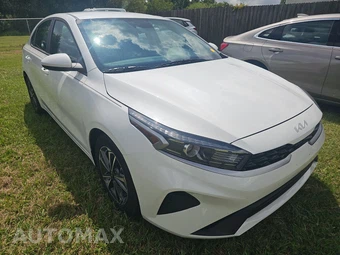 2024 Kia Forte LXS - miniatura 3
