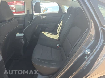 2024 Kia Forte LXS – miniatura 13