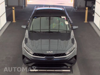 2024 Kia Forte LXS – miniatura 2