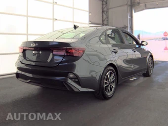 2024 Kia Forte LXS – miniatura 4