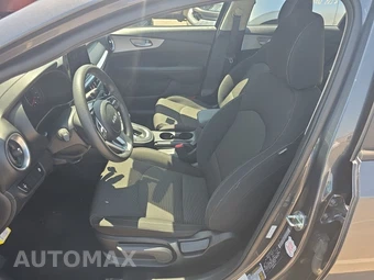 2024 Kia Forte LXS – miniatura 7