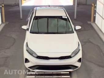 2024 Kia Forte LXS – miniatura 2