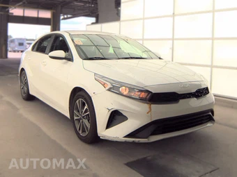 2024 Kia Forte LXS – miniatura 3