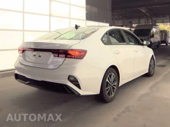 2024 Kia Forte LXS – miniatura 4
