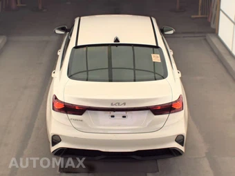 2024 Kia Forte LXS – miniatura 5