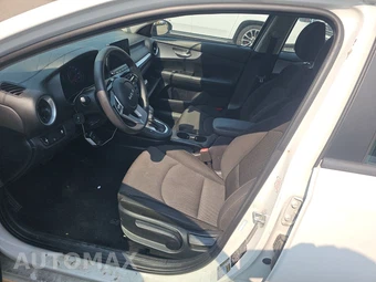 2024 Kia Forte LXS – miniatura 7