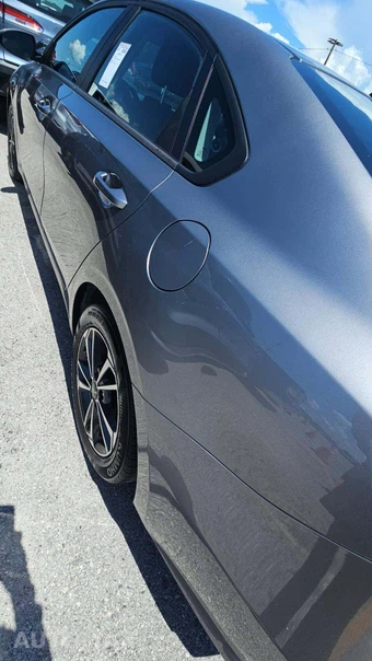 2024 Kia Forte LXS - miniatura 20
