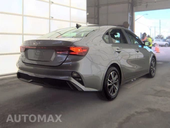 2024 Kia Forte LXS - miniatura 4