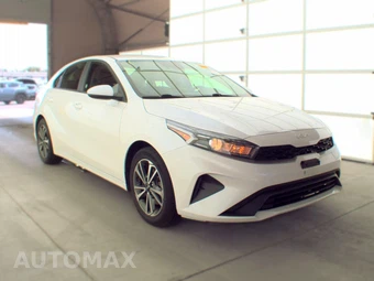 2024 Kia Forte LXS - miniatura 3