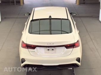 2024 Kia Forte LXS - miniatura 5