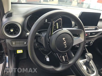 2024 Kia Forte LXS - miniatura 10