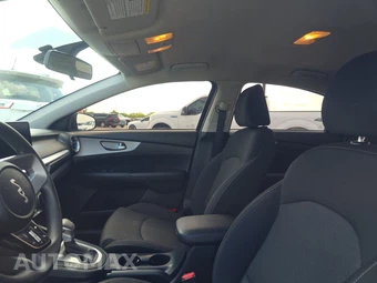 2024 Kia Forte LXS - miniatura 17