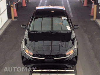 2024 Kia Forte LXS - miniatura 2