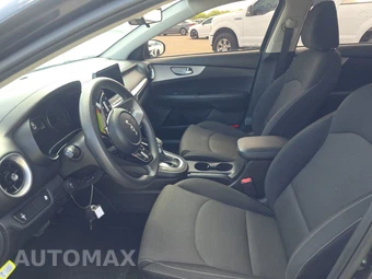 2024 Kia Forte LXS - miniatura 7
