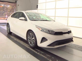 2024 Kia Forte LXS – miniatura 3