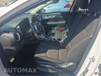 2024 Kia Forte LXS – miniatura 5