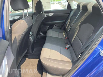 2024 Kia Forte LXS - miniatura 12