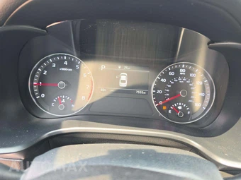 2024 Kia Forte LXS - miniatura 8