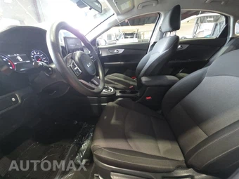 2024 Kia Forte LXS - miniatura 7