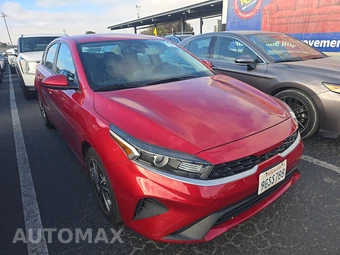 2024 Kia Forte LXS - miniatura 3