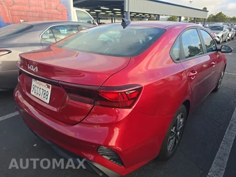 2024 Kia Forte LXS - miniatura 4