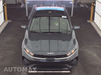 2024 Kia Forte LXS – miniatura 12