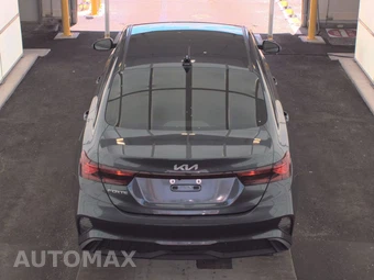 2024 Kia Forte LXS – miniatura 13