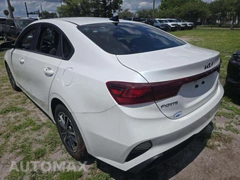 2024 Kia Forte LXS - miniatura 2