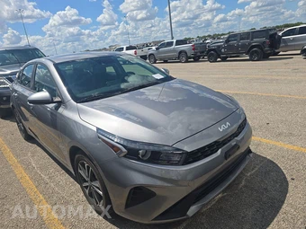 2024 Kia Forte LXS - miniatura 3