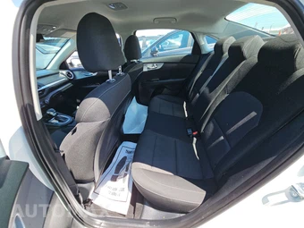 2024 Kia Forte LXS - miniatura 13