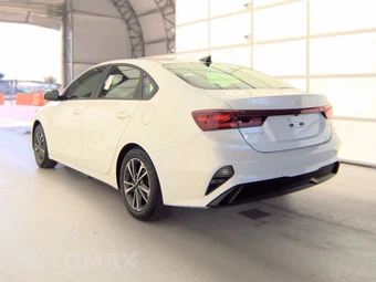 2024 Kia Forte LXS - miniatura 6