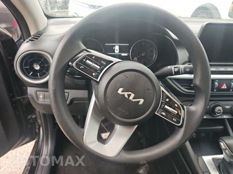 2024 Kia Forte LXS - miniatura 10