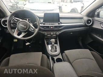 2024 Kia Forte LXS - miniatura 11