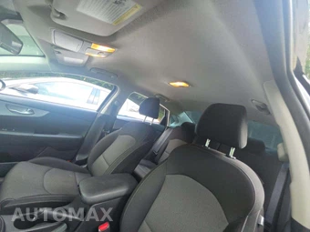 2024 Kia Forte LXS – miniatura 11