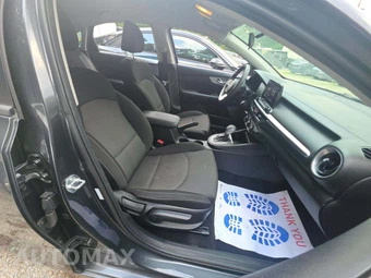 2024 Kia Forte LXS – miniatura 18