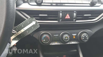 2024 Kia Forte LXS – miniatura 40