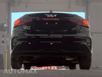 2024 Kia Forte LXS – miniatura 7