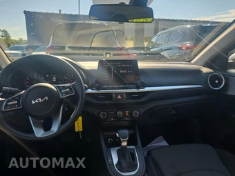 2024 Kia Forte LXS - miniatura 14