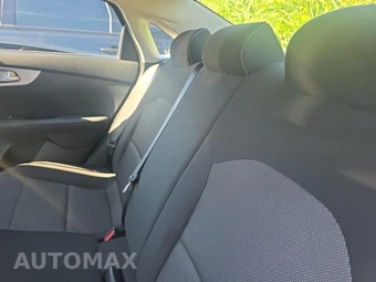 2024 Kia Forte LXS - miniatura 16