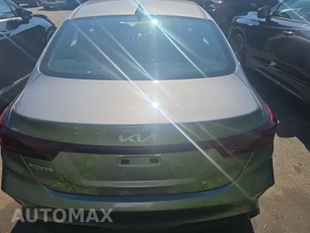 2024 Kia Forte LXS - miniatura 5