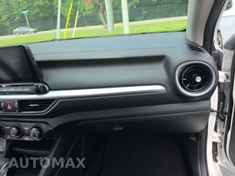 2024 Kia Forte LXS - miniatura 16